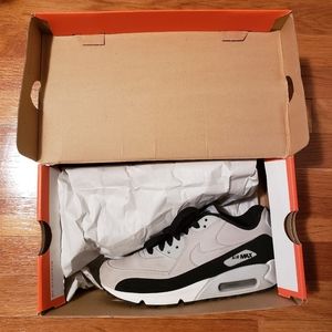 Nike airmax 90 (GS) gray, black and white